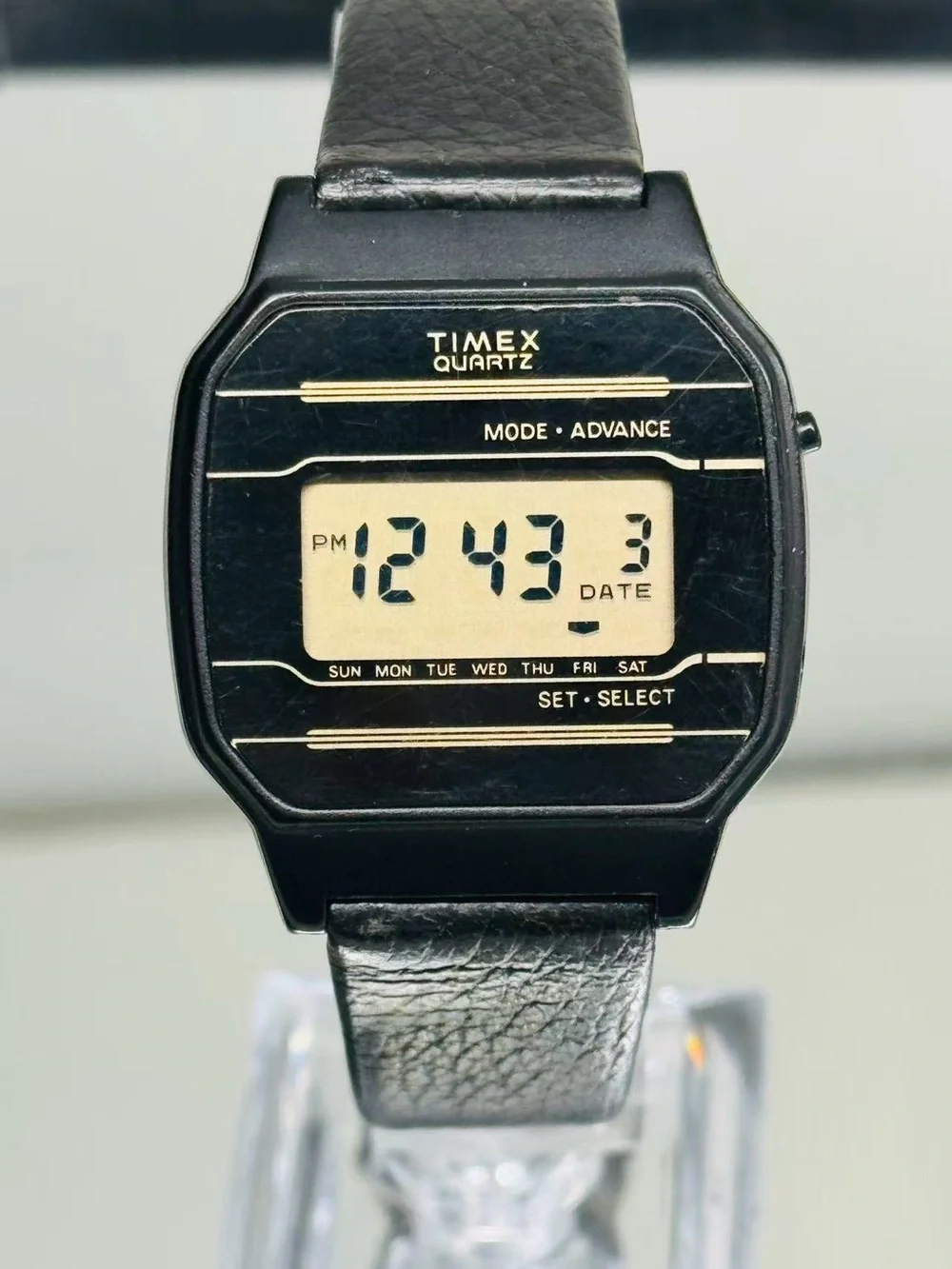 Vintage Timex Quartz LCD Digital Men Watch Black 35mm New Battery Working